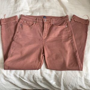 Gap Skinny Jeans. Sz 29. Rust colored.